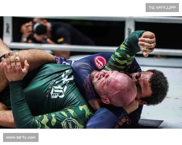 矶岛祥藏地面重击TKO维尼亚强势赢得ONE首秀并荣获赛事花红大奖
