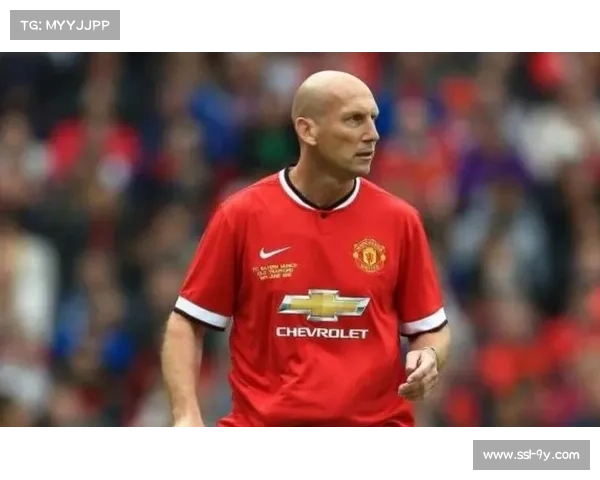 曼联传奇人物称赞新球员表现 称其快速适应球队风格